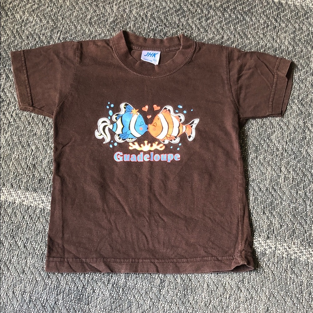 Guadeloupe Brown Kids Tee with Colorful Fish Graphic